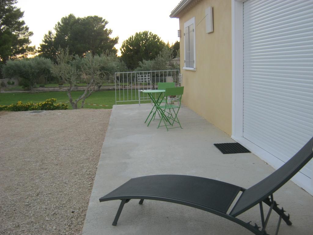 Le Jardin Des Tourterelles Villa Robion en Luberon Exterior photo